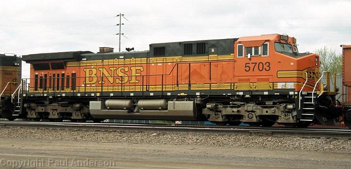 BNSF 5703 AC4400CW.jpg